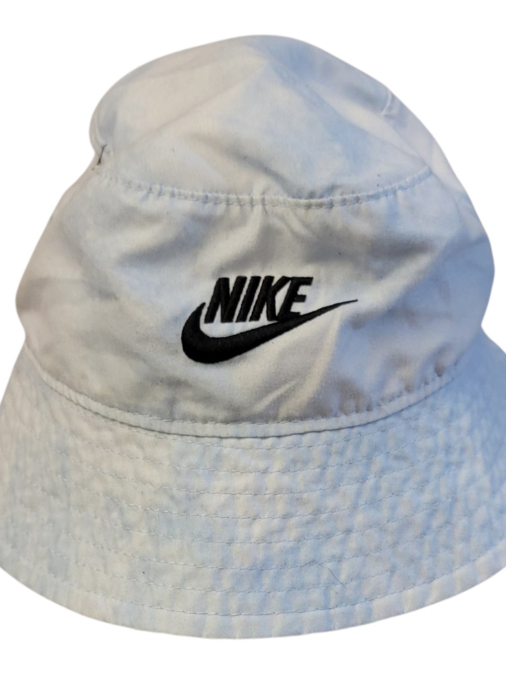 Nike Kids' White Bucket Hat with Black Swoosh